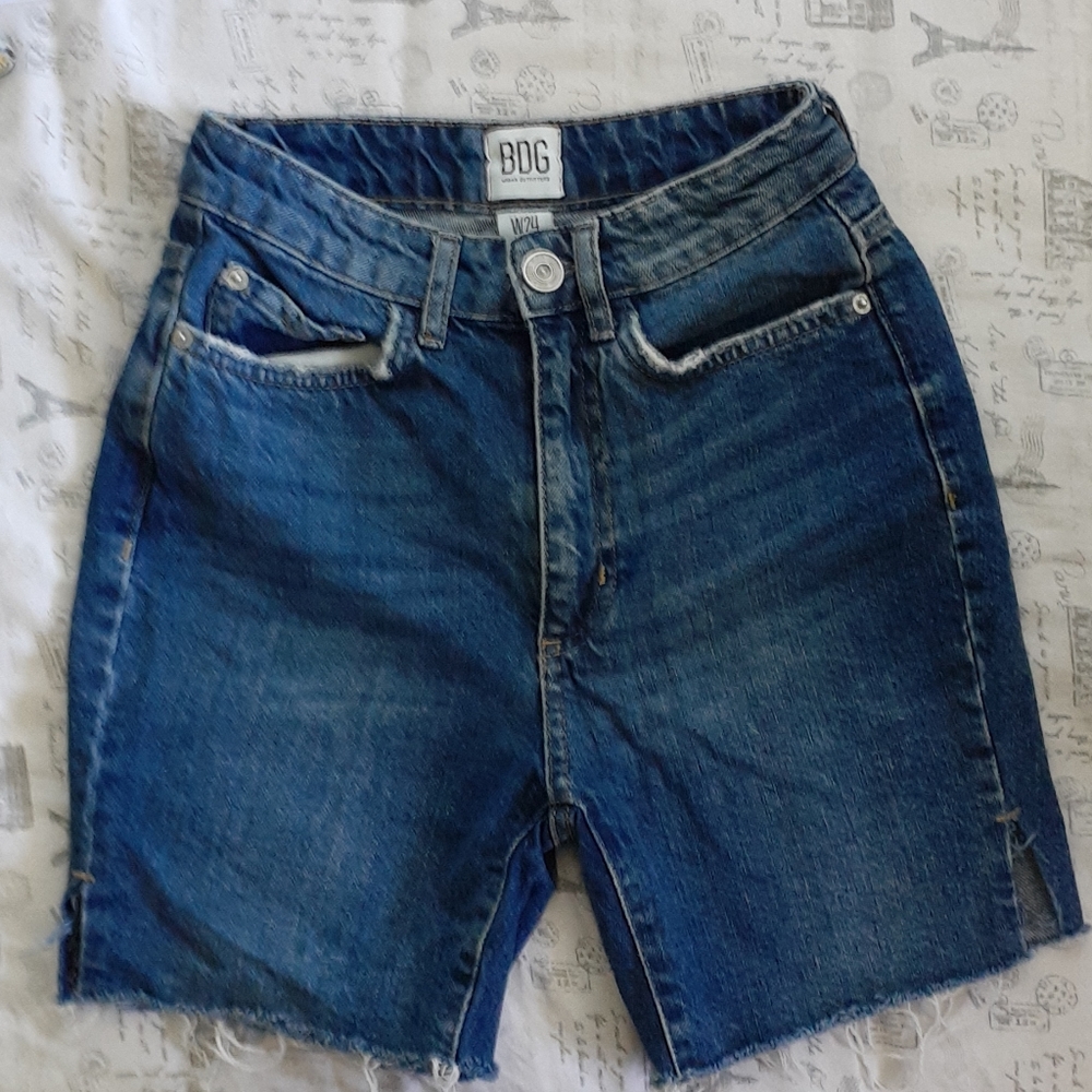 BDG cut off shorts